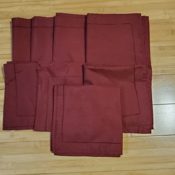 Burgundy color Placemats & Napkins - Picture 5 of 6